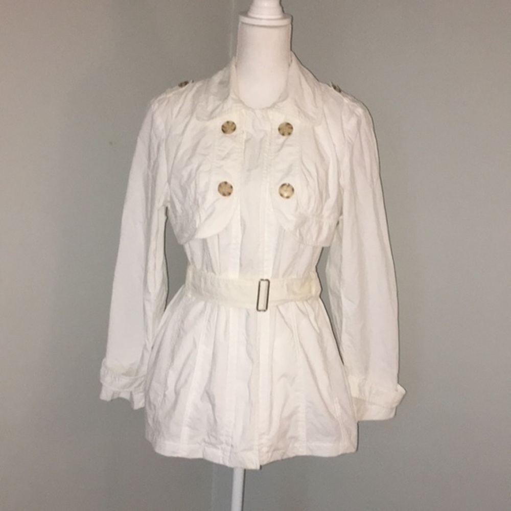 Chico’s short white‎ trench coat